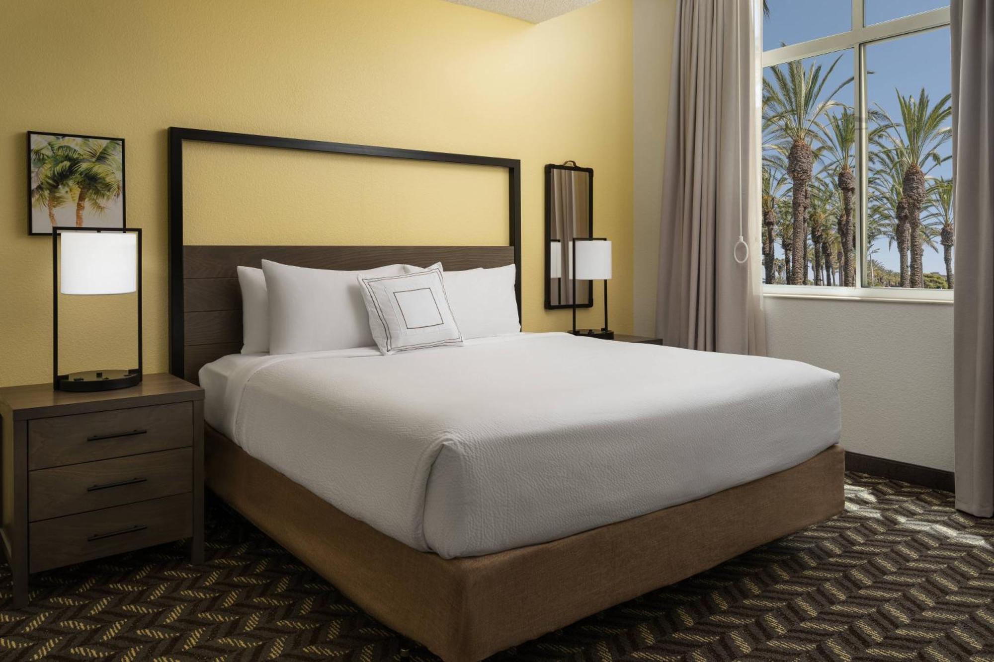 By Marriott Anaheim Area/garden Grove Hotel 3*